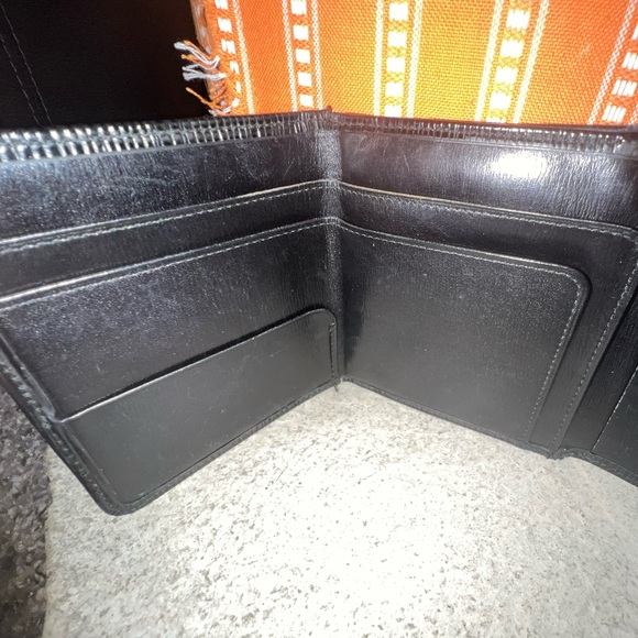 Louis Vuitton Black Epi Leather Trifold Wallet - Picture 13 of 16